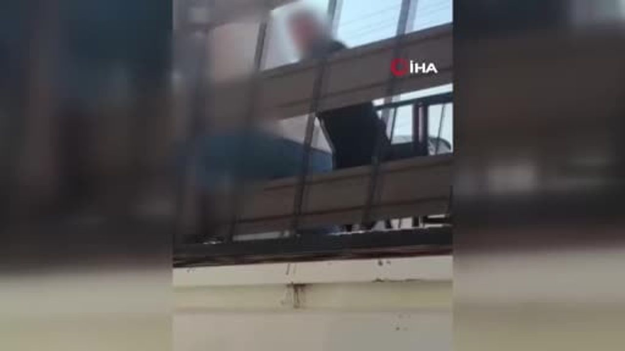 İzmit’te trafikte sıkıştırma kavgası cep telefonu görüntülerine yansıdı