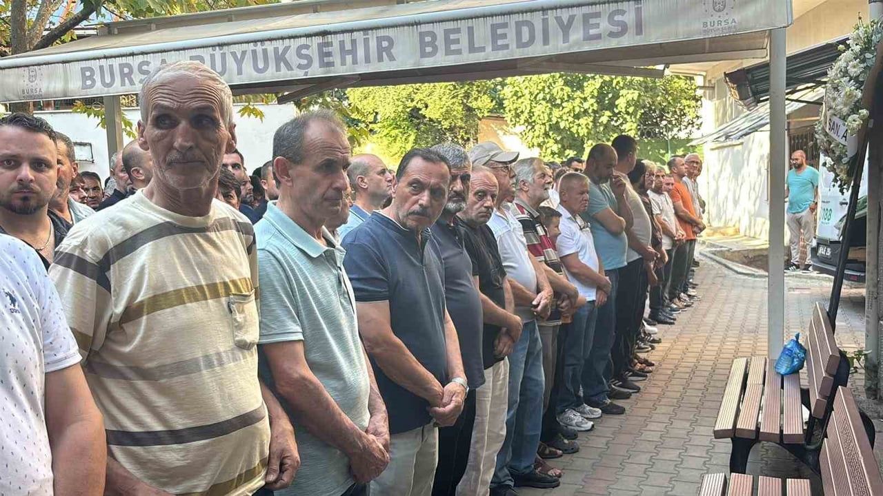 iznik gölü kenarında hayatını kaybeden genç son yolculuğuna uğurlandı