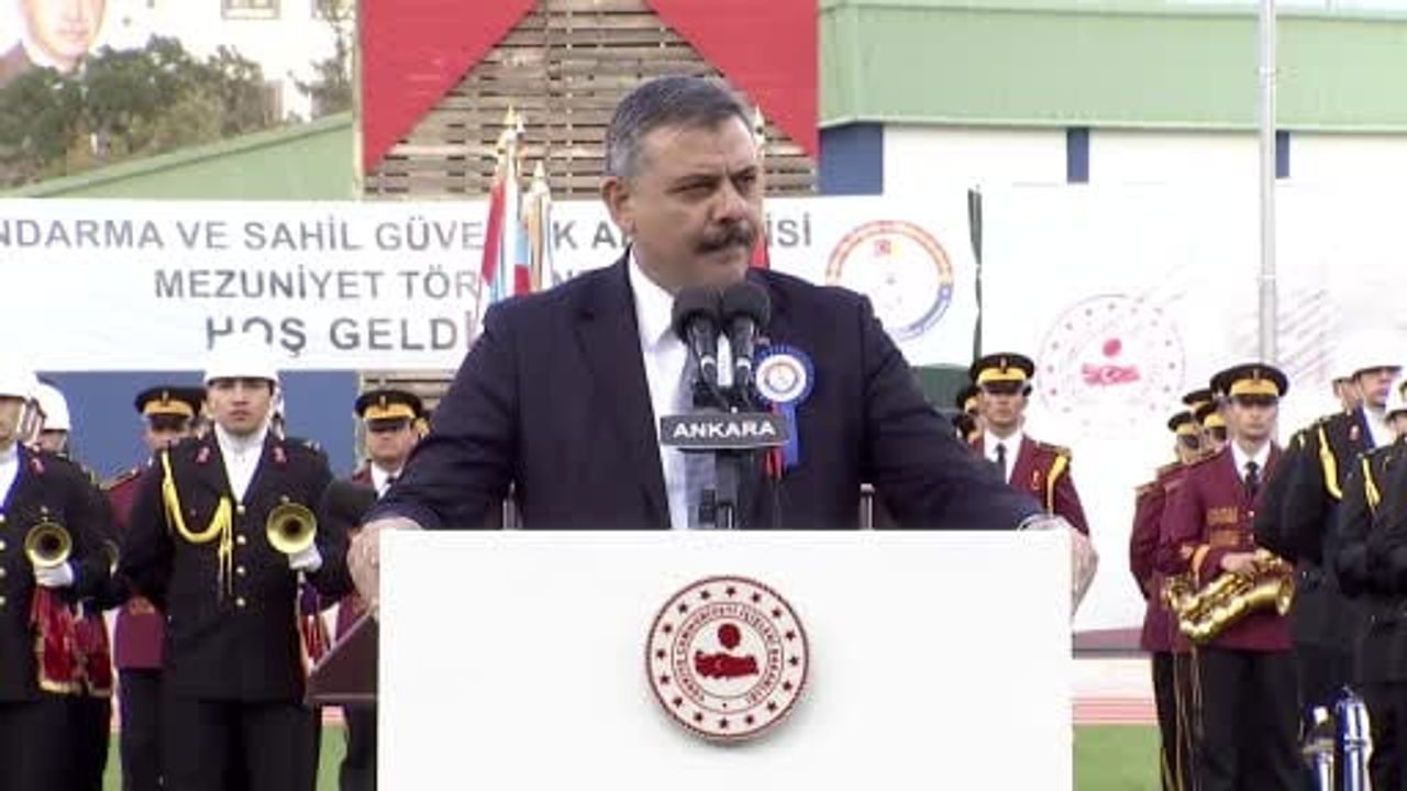 Jandarma ve Sahil Güvenlik'e 5 bin 915 genç uğurlandı