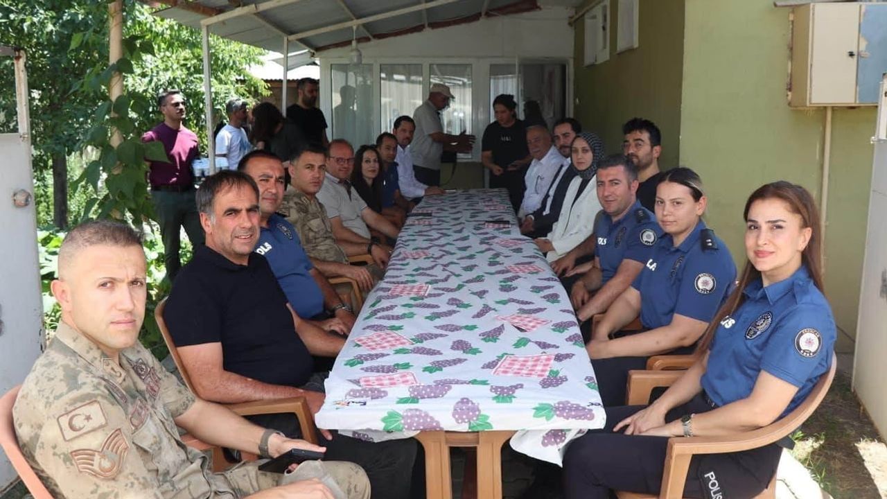 Kabri başında dualarla anıldı: şehit polis Erdem Kılıç için Tercan'da anma