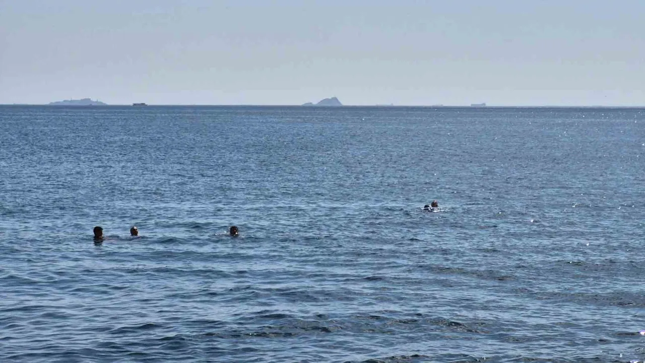 Kadıköy sahillerinde yaz hareketliliği: Caddebostan doldu taştı