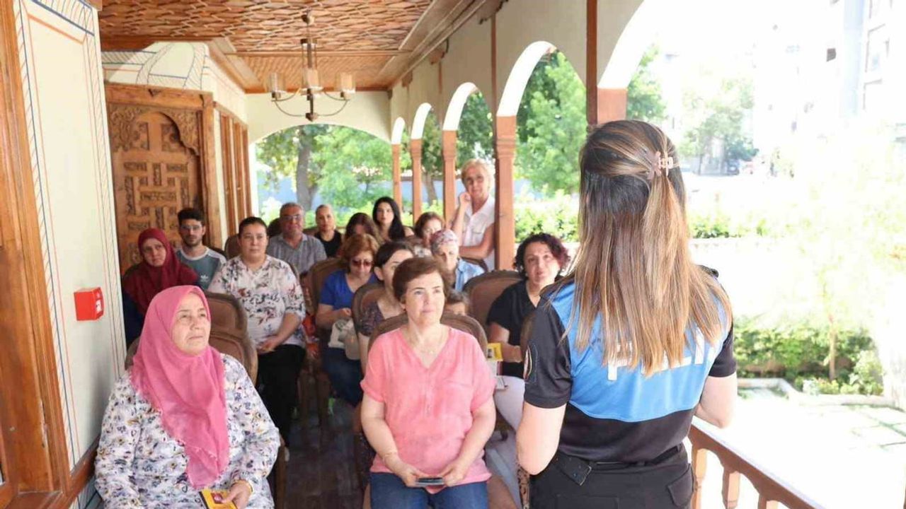 Kadınlara KADES eğitimiyle güvenlik bilinci güçlendirildi