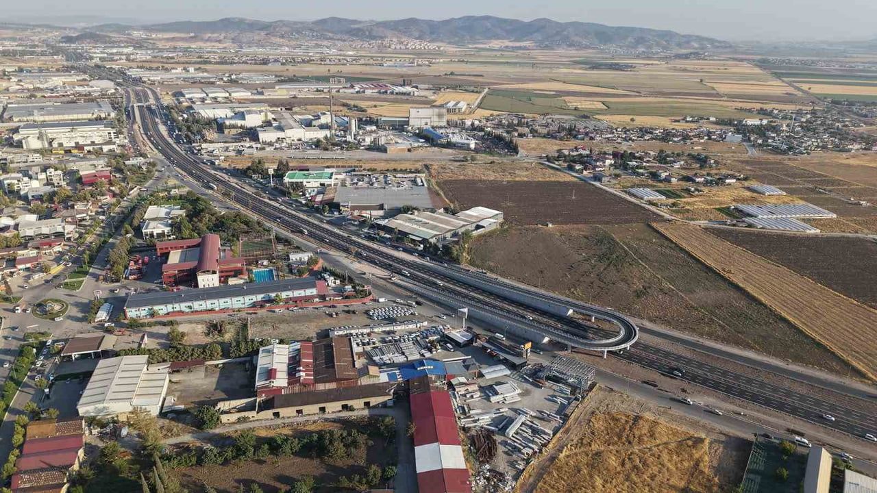 Kahramanmaraş'ta sanayi kavşağının ilk etabı trafiğe açıldı