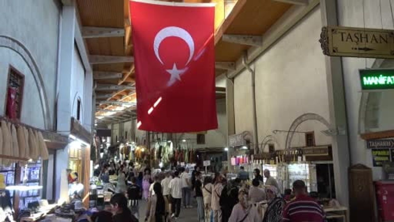 Kahramanmaraş'ta tarihi çarşılarda hayat ve ticaret geri dönüyor