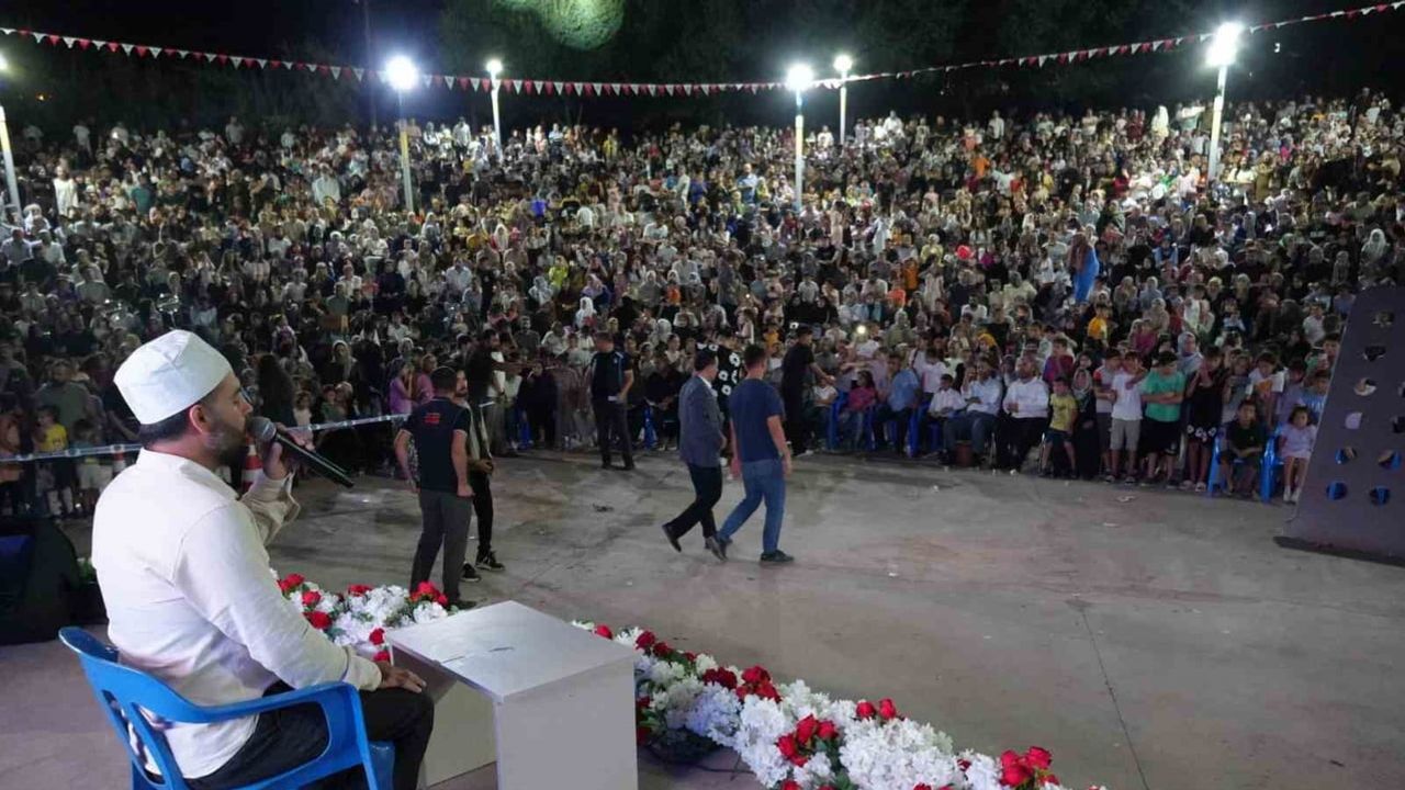 Kâhta'da binlerce kişi Celal Karatüre ile ilahilerde ortak duyguda buluştu