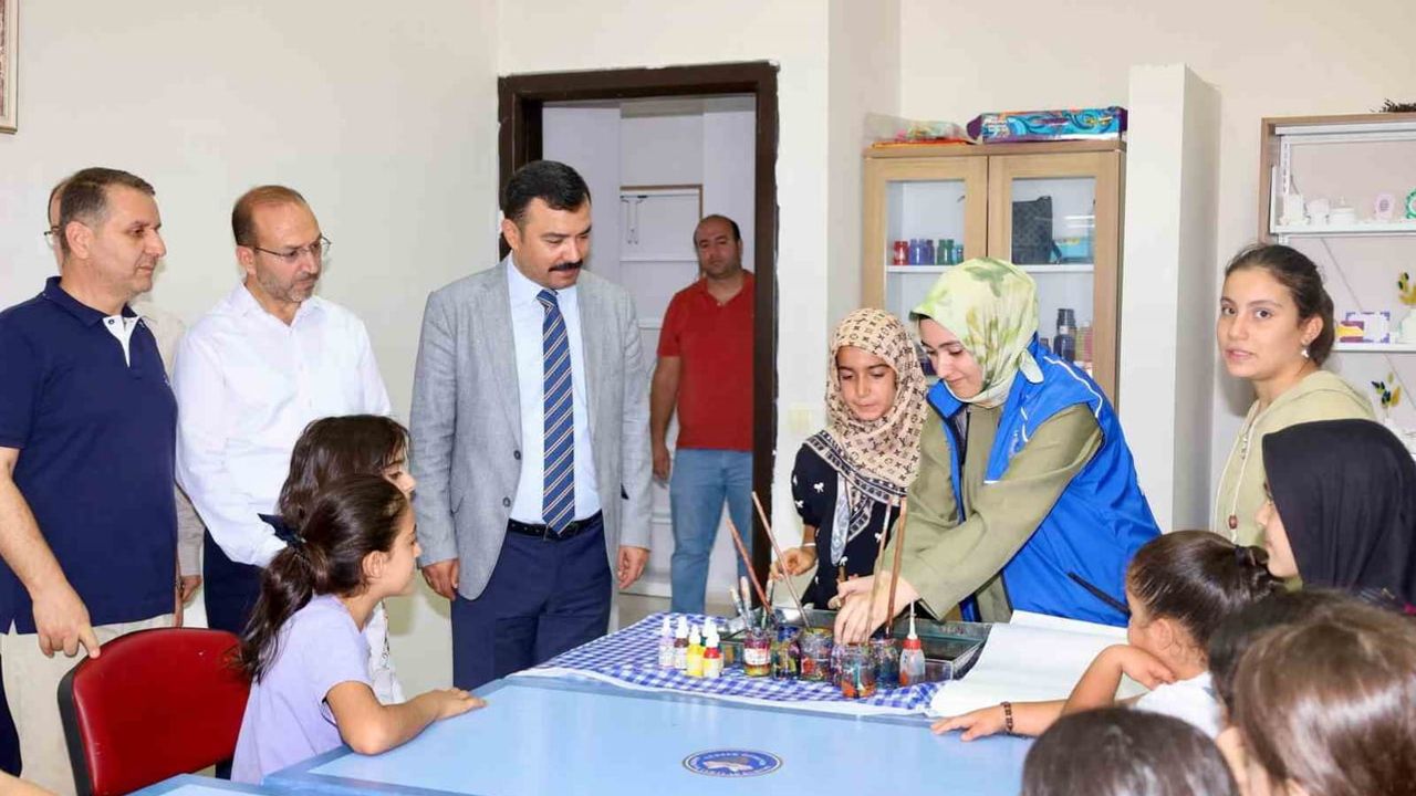 Kahta kaymakamı Muhammed Üsame Soysal çocukların yaz dönemi etkinliklerini değerlendirdi