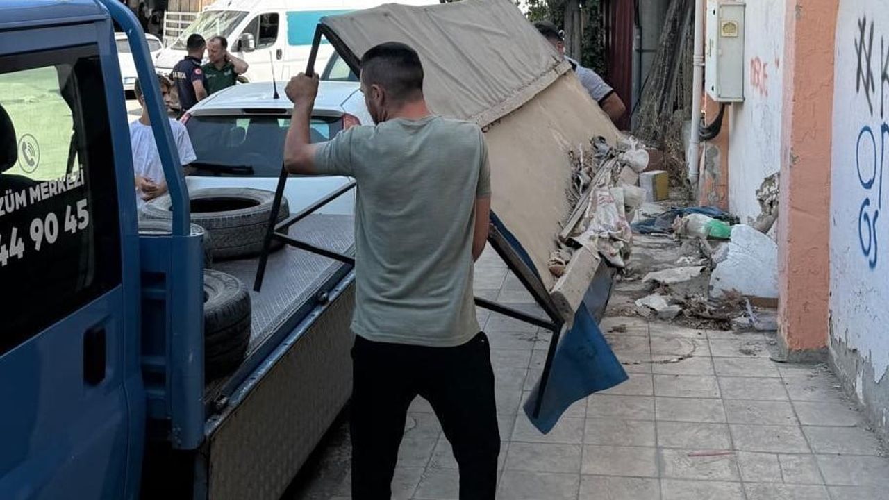 Kaldırım işgallerine karşı sıkı denetimle yaya güvenliği önceliğe alındı