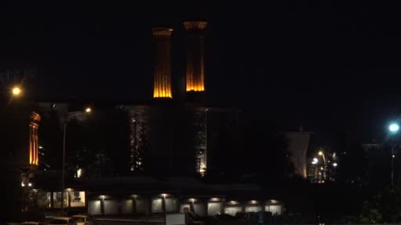 Kandil akşamında Erzurum'da camiler doldu, dualar yükseldi