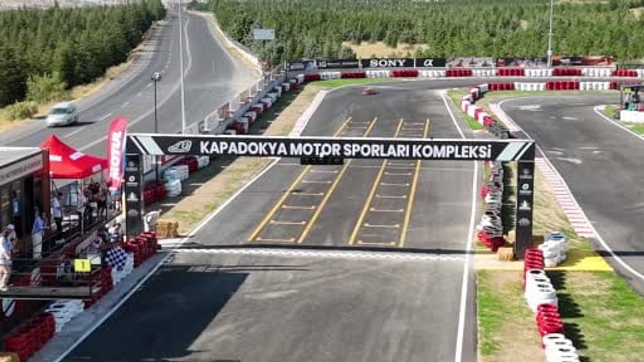 Kapadokya'da karting dönemi başladı: kompleks ilk resmi yarışına ev sahipliği yapıyor