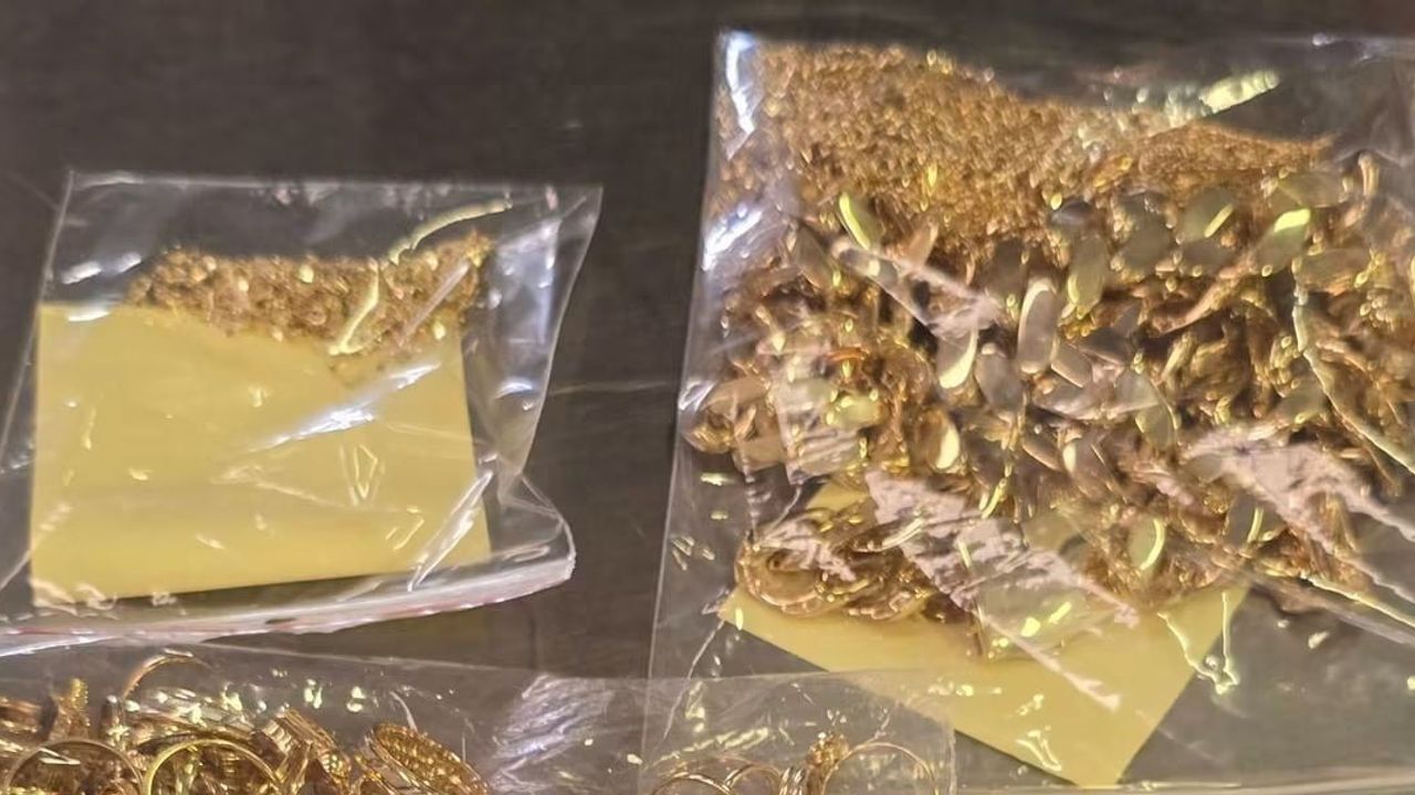 Kapitan Andreevo'da kamyonette 5 kilo 856 gram altın ve 281.400 sigara yakalandı