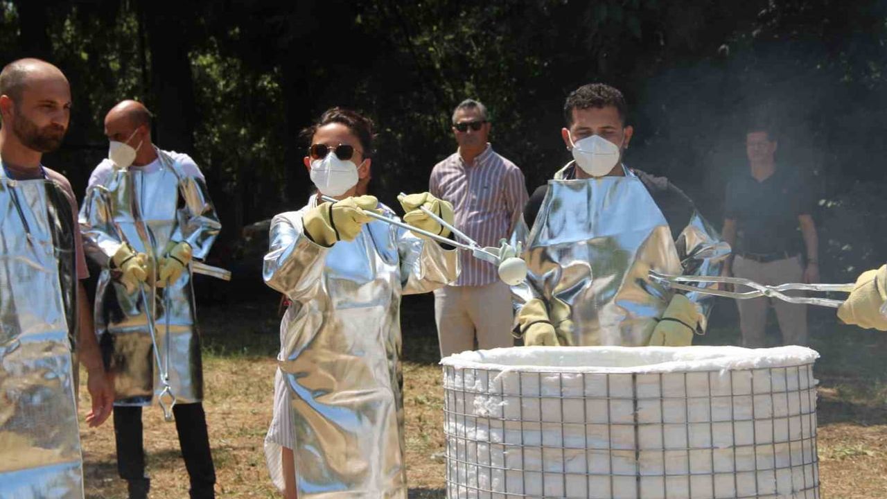 Karabağlar'da toprak ve ateşin buluşması: seramiğin uluslararası buluşması