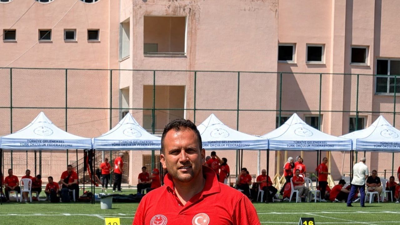 Karacabeyli okçu 49 isabetle Türkiye rekorunu egale etti, hedef Kore