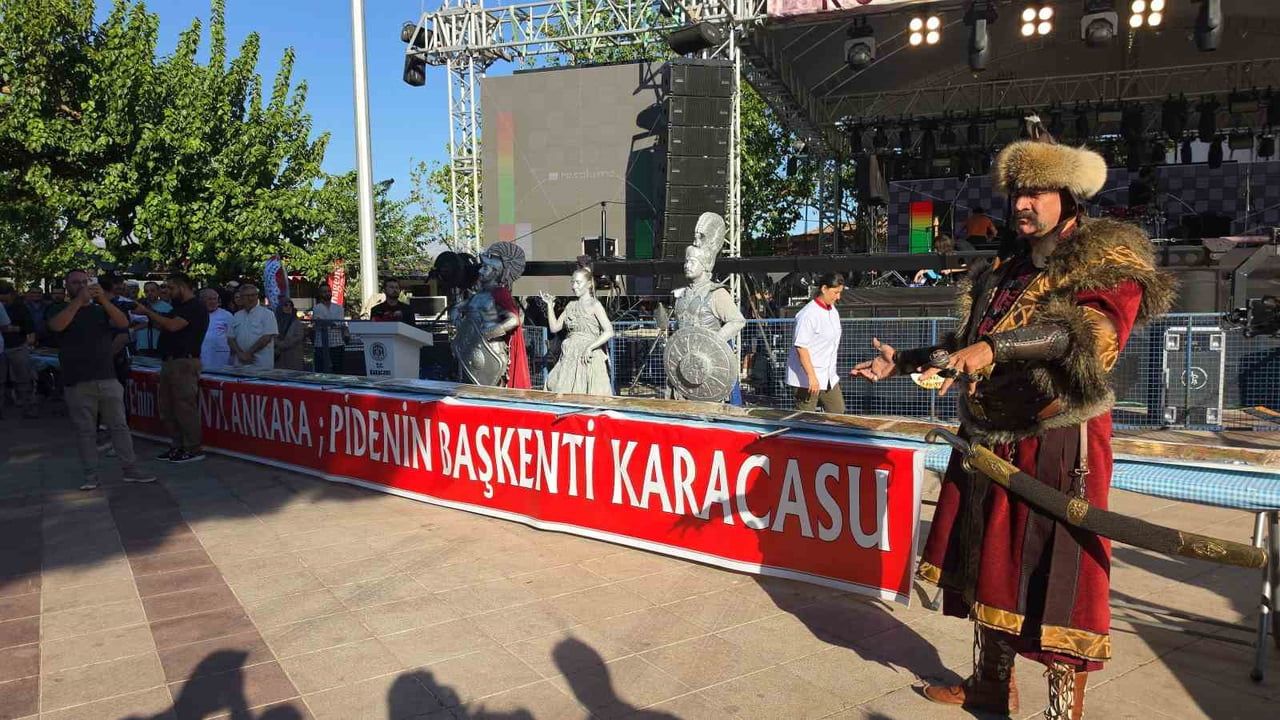 Karacasu'da 37. Afrodisias festivali dev pideyle başladı