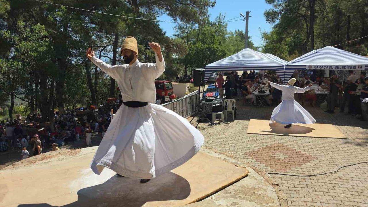 Karacasu'da sekiz asırlık gelenek Dedebağ hayrı binleri buluşturdu