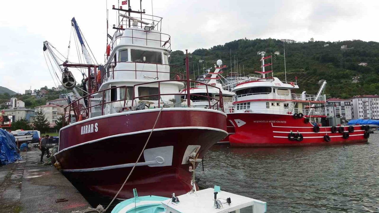Karadeniz'de ağlar yeniden açılıyor: 1.073 tekne 5.125 tayfa denize açılıyor