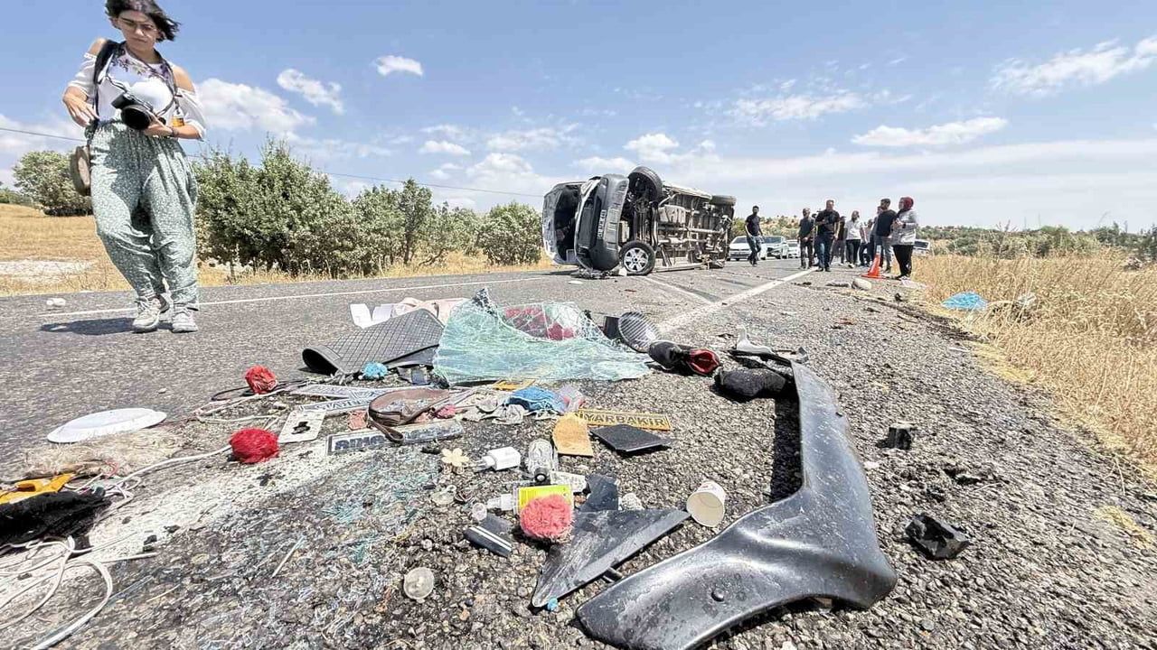 Karahasan Heylo'da minibüs devrildi: 7 ölü, 16 yaralı
