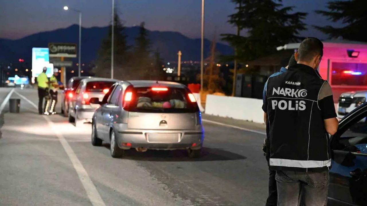 Karaman'da geniş denetim: 6 kişi tutuklandı, çok sayıda araç trafikten men edildi