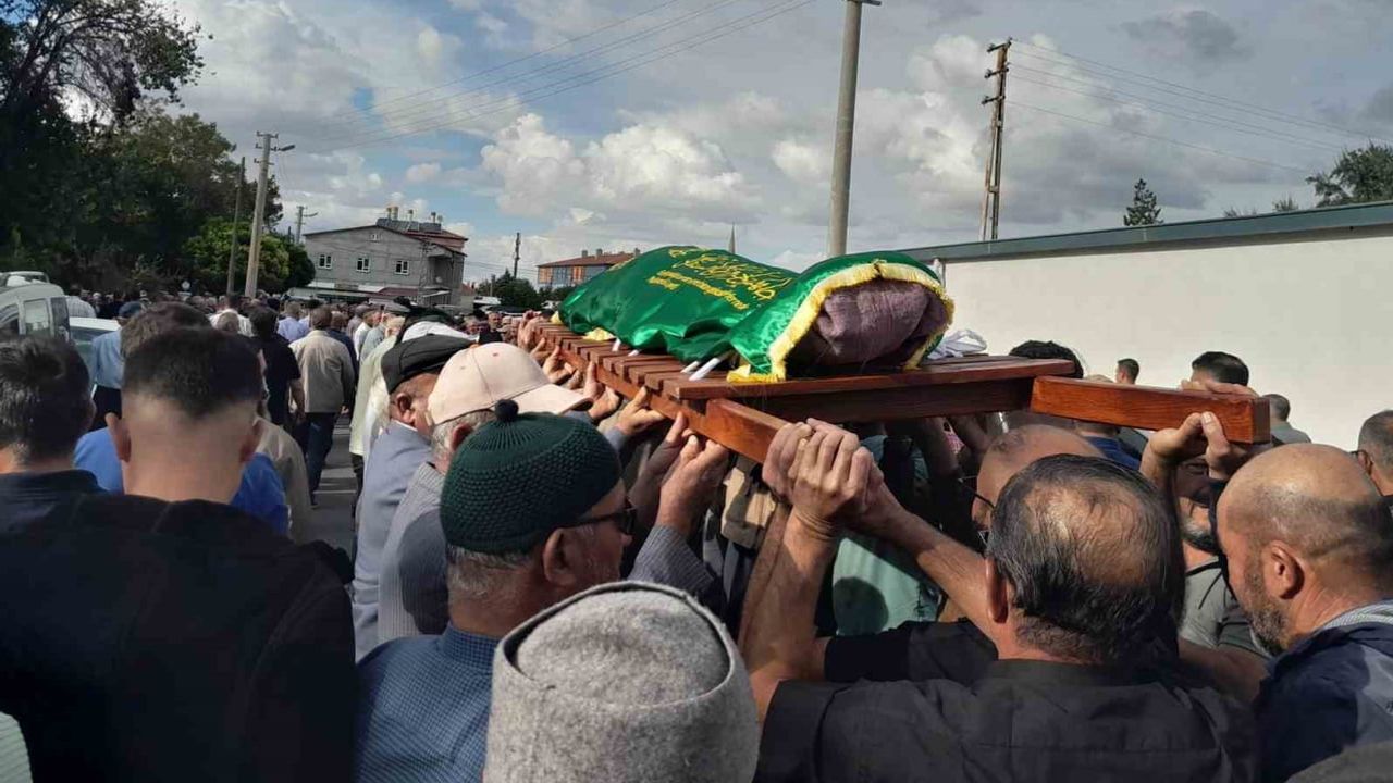 Karapınar'da devrilen traktörün sürücüsü 26 gün sonra yaşamını yitirdi