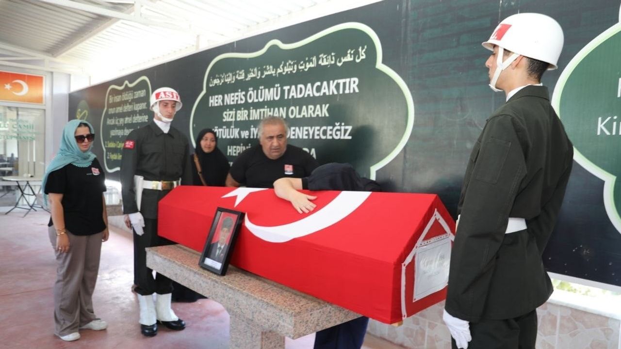 Karasu'da Kıbrıs gazisi Haşim Sevinç son yolculuğuna uğurlandı