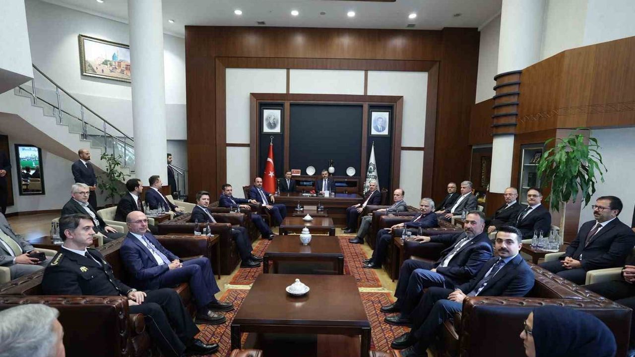 Karatay’ın gelecek vizyonu Mustafa Çiftçi’ye sunuldu