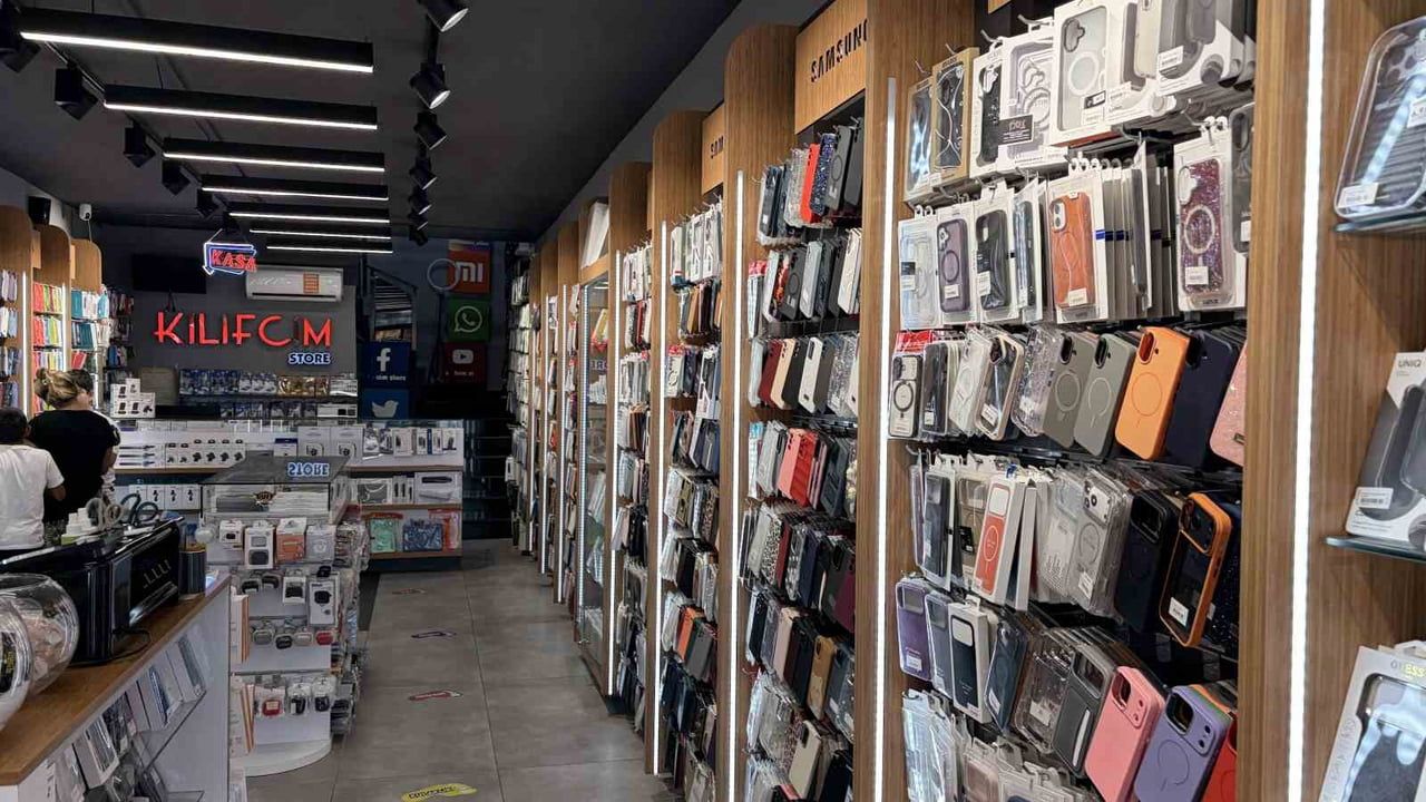 Karbon kevlar kılıf: sıcak havalarda telefonun yeni kalkanı
