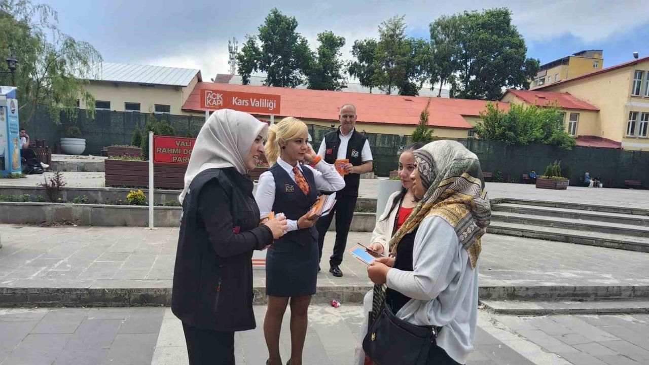 Kars'ta açık kapı ekipleri şiddete karşı bilinci yerinde artırıyor
