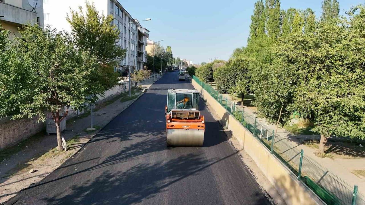 Kars'ta Hat Sokak yenileniyor: Şehitler Mahallesi'nde ulaşım odaklı çalışma