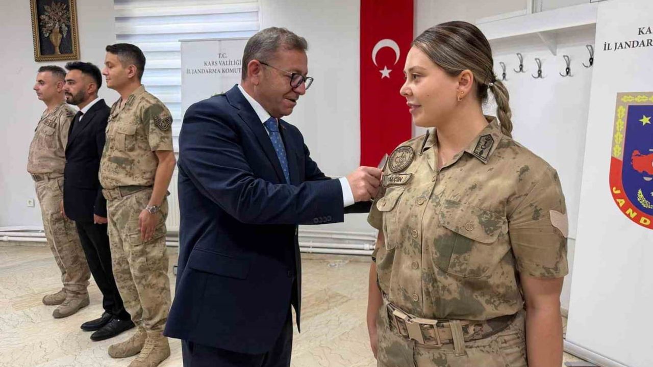 Kars'ta jandarmada yeni rütbeler ve sorumluluk vurgusu
