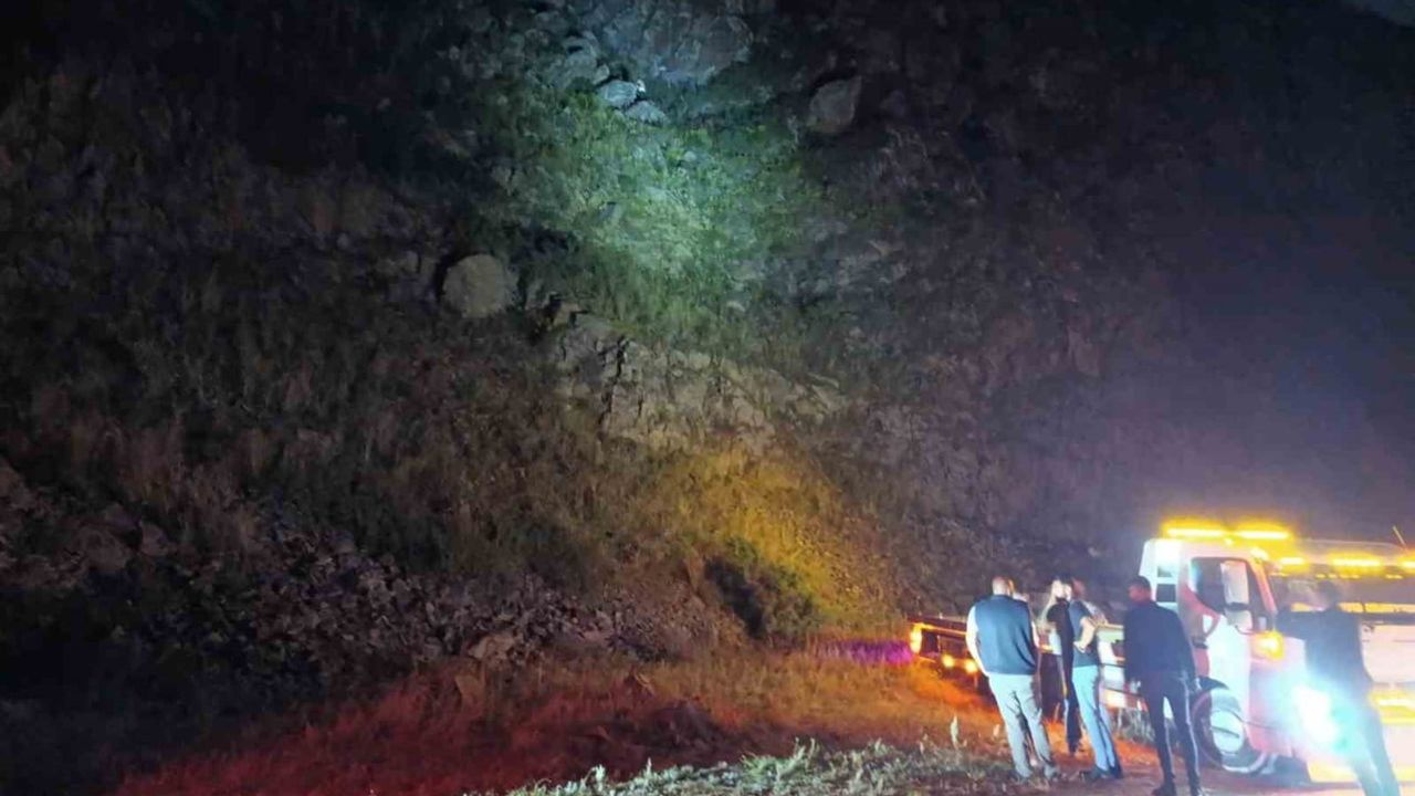 Kars'ta kayalıklardan düşen kişi yaşamını yitirdi