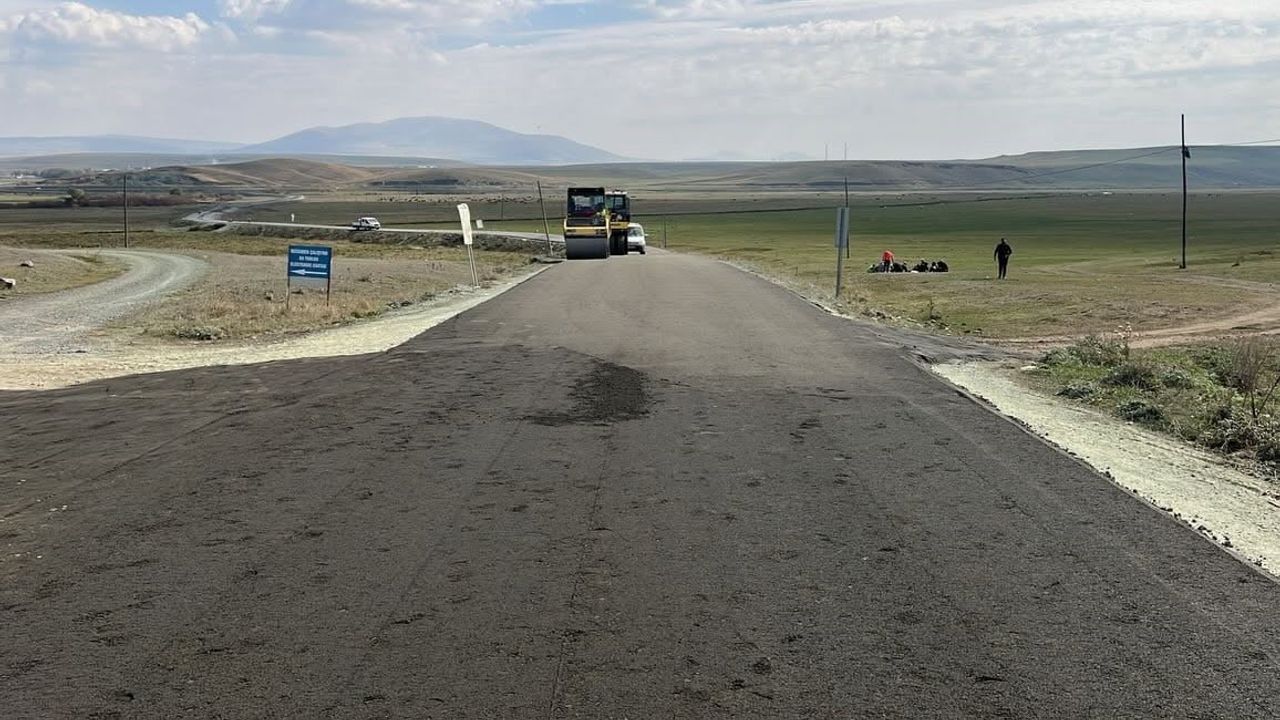 Kars'ta kırsal ulaşımda yeni adım: Bulanık'ta SSB yol çalışması başladı