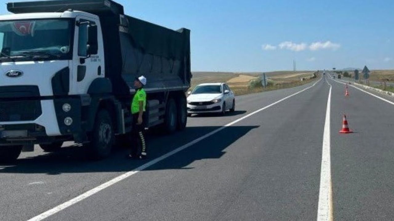 Kars’ta otobüs ve ağır taşıtlara yönelik kapsamlı yol denetimi