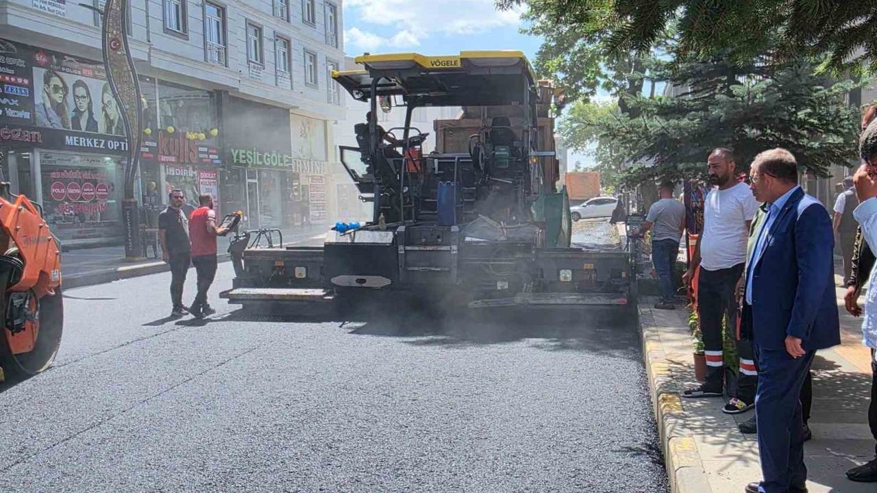 Kars’ta ulaşım konforu önceliği: Faikbey Caddesi yenileniyor