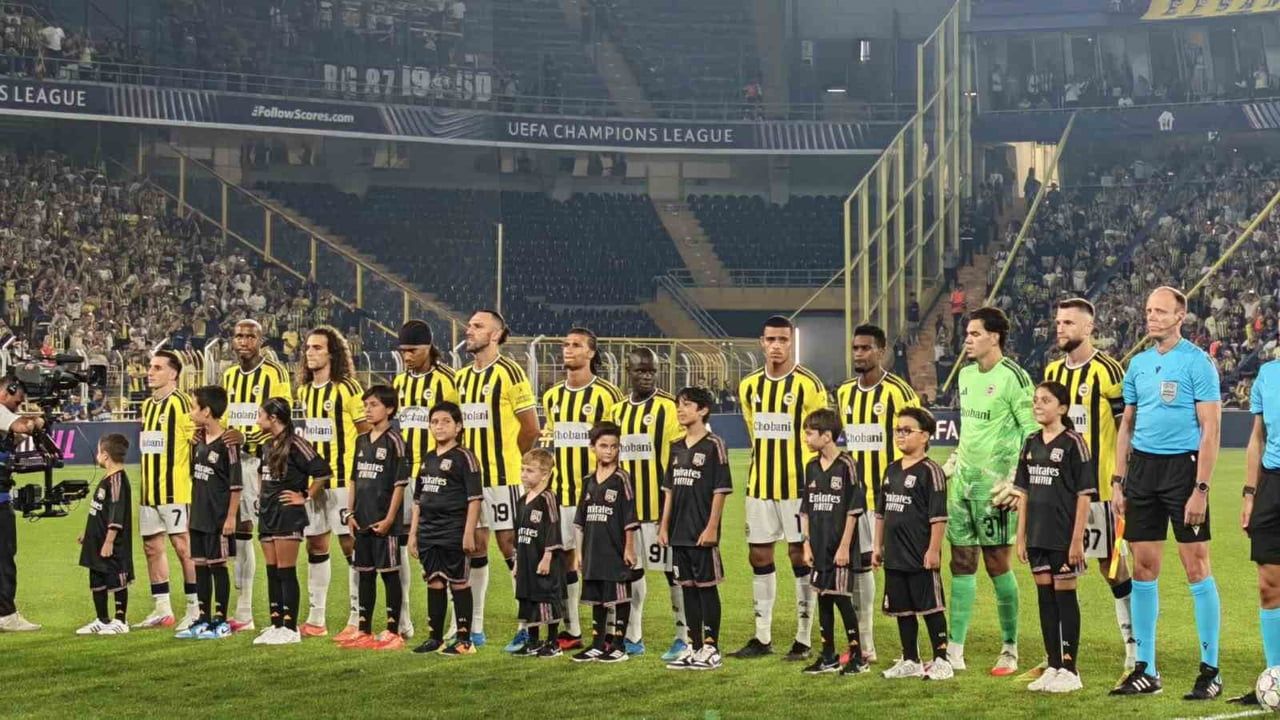 Kartal'dan sürpriz hamle: Lyon önünde altı değişiklikle sahaya çıktı