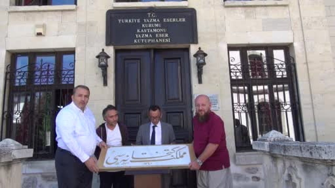 Kastamonu memleket kütüphanesinin kırılan kitabesi aslına uygun yazıldı