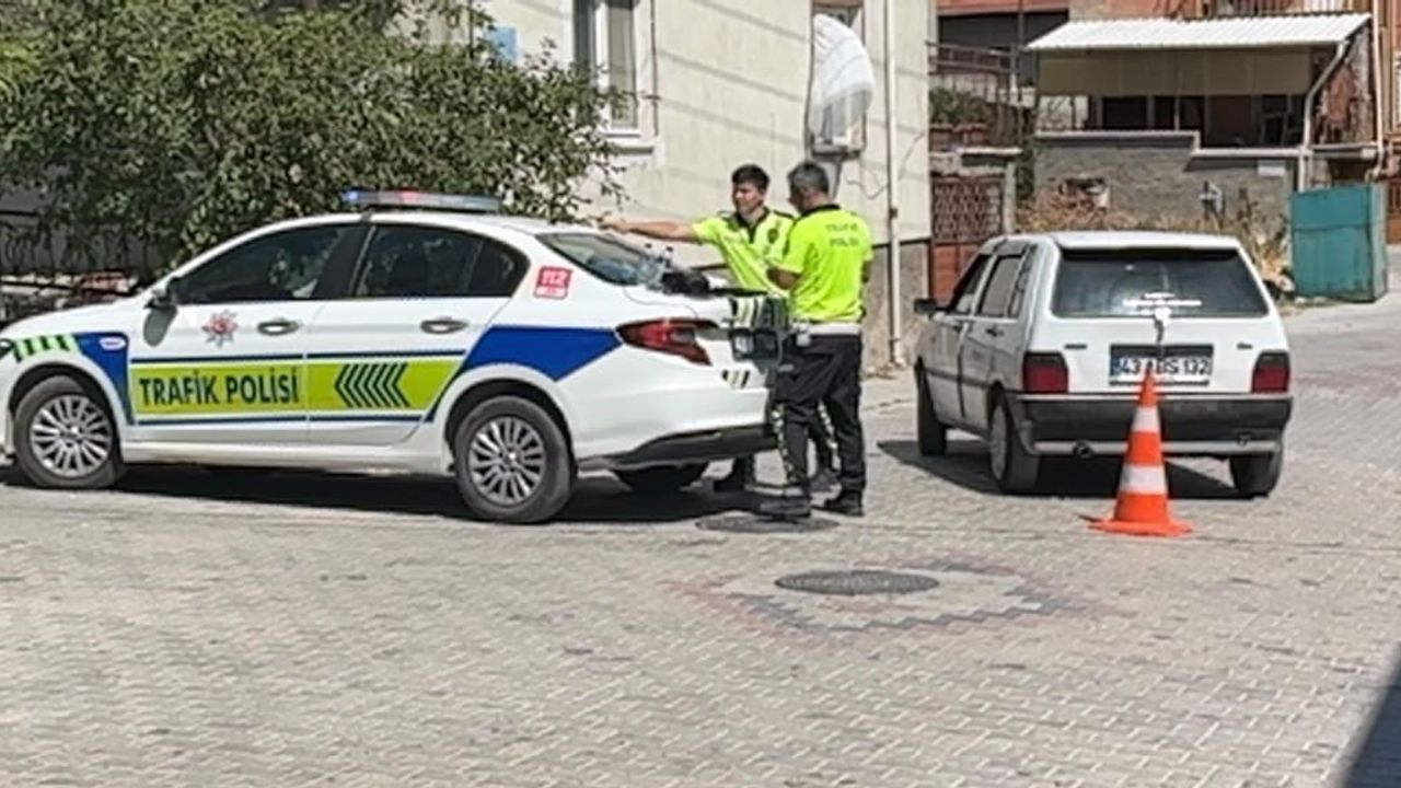 Kavşakta çarpışma: motosiklet sürücüsü yaralandı