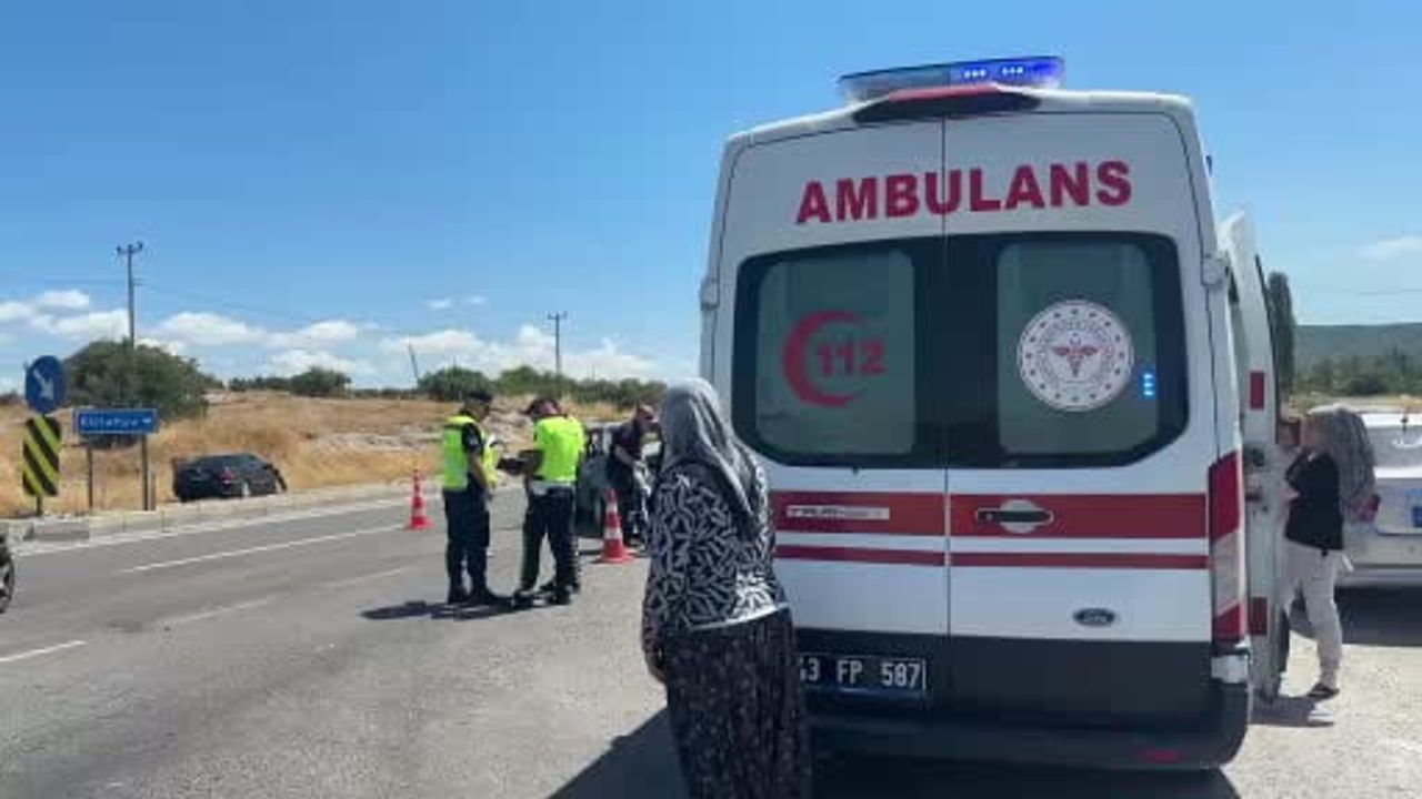 Kavşakta çarpışma: Tavşanlı'da 1 kişi öldü, 4 kişi yaralandı