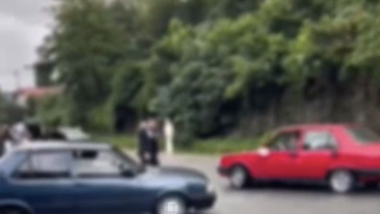 Kavşakta tehlikeli drift: Sürmene'de iki sürücüye 281 bin lira ceza