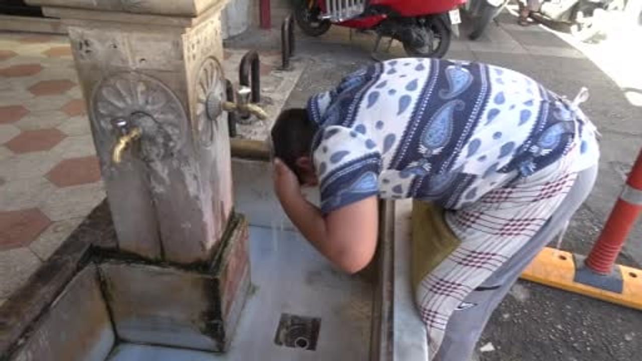 Kavurucu sıcaklar Kilis'te gündüz saatlerini sessizleştirdi