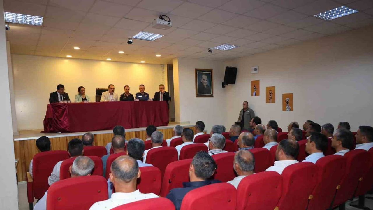 Kaymakam Battal muhtarlarla ilçenin öncelikli taleplerini değerlendirdi