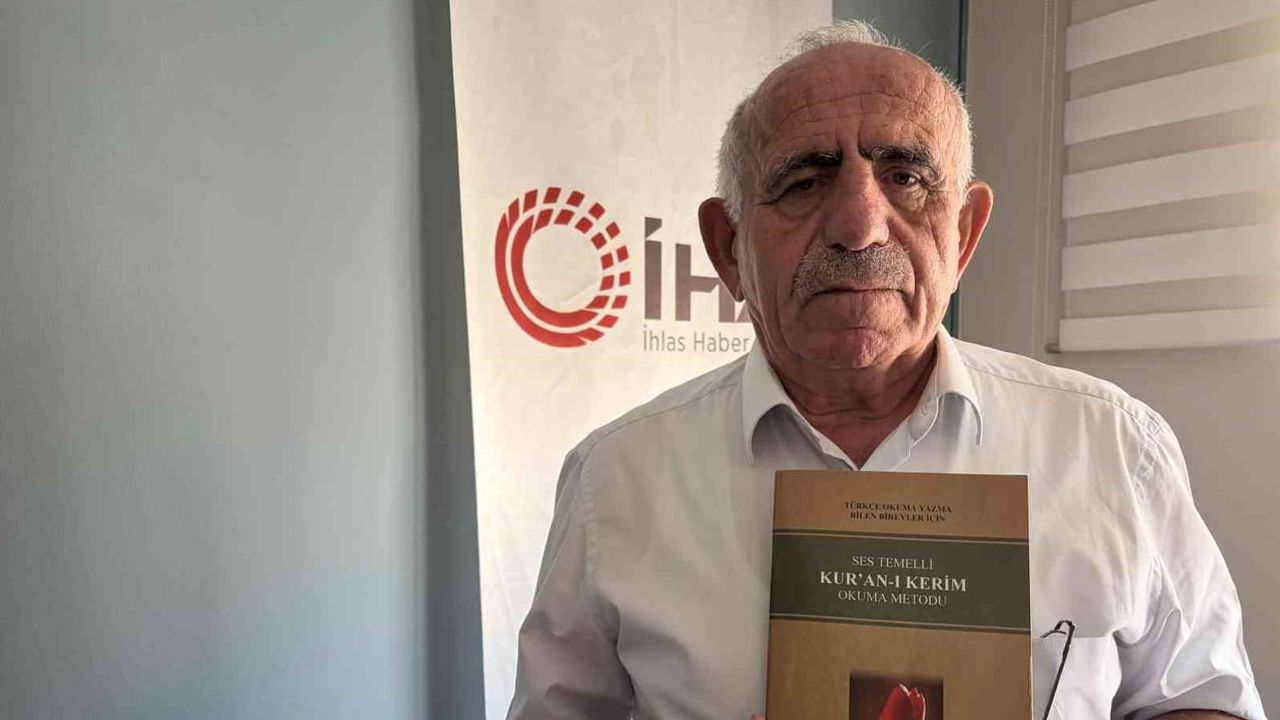Kayseri'de emekli öğretmenden 11 saatte Kur’an-ı Kerim okuma yöntemi