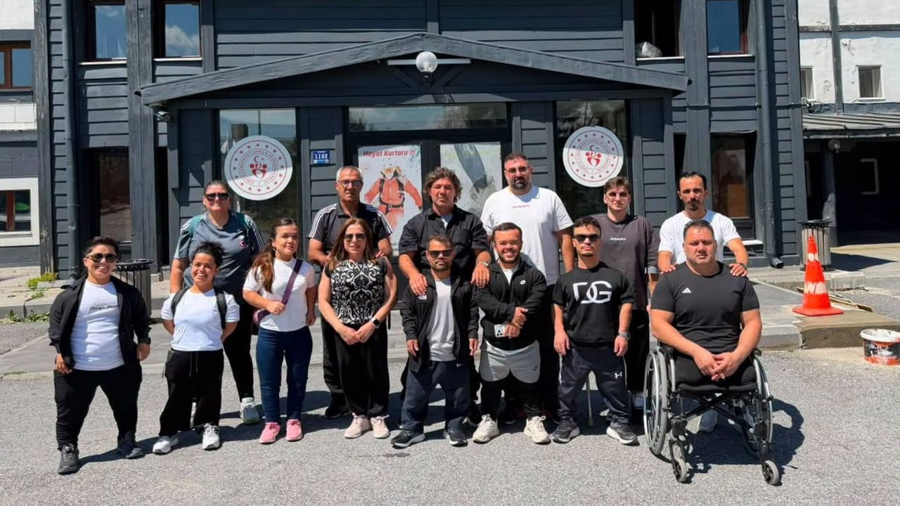 Kayseri'de Erciyes kampında paralimpik halterciler hedefe odaklandı