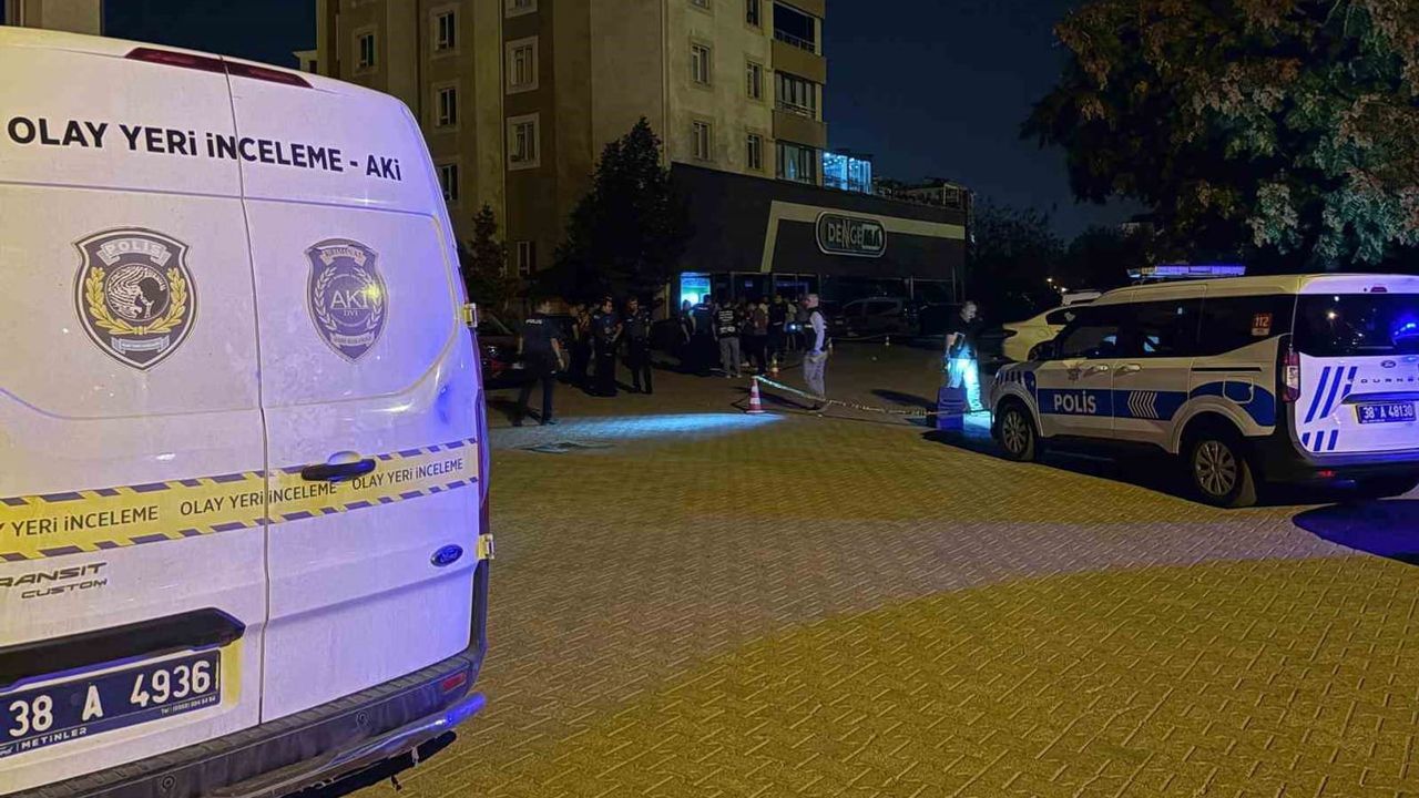 Kayseri'de otoparkta rastgele ateş, bina sakinleri sokağa döküldü