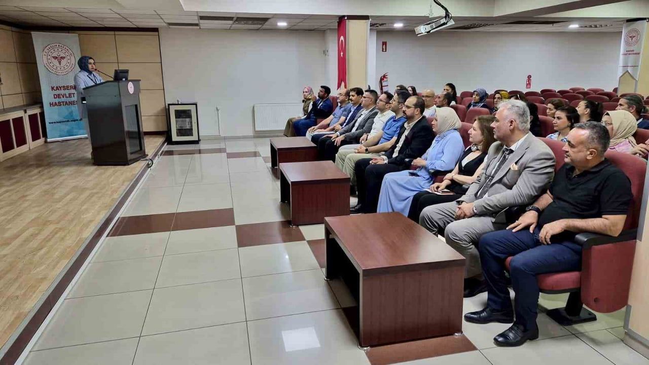 Kayseri devlet hastanesi'nde risklere karşı proaktif güvenlik planları konuşuldu