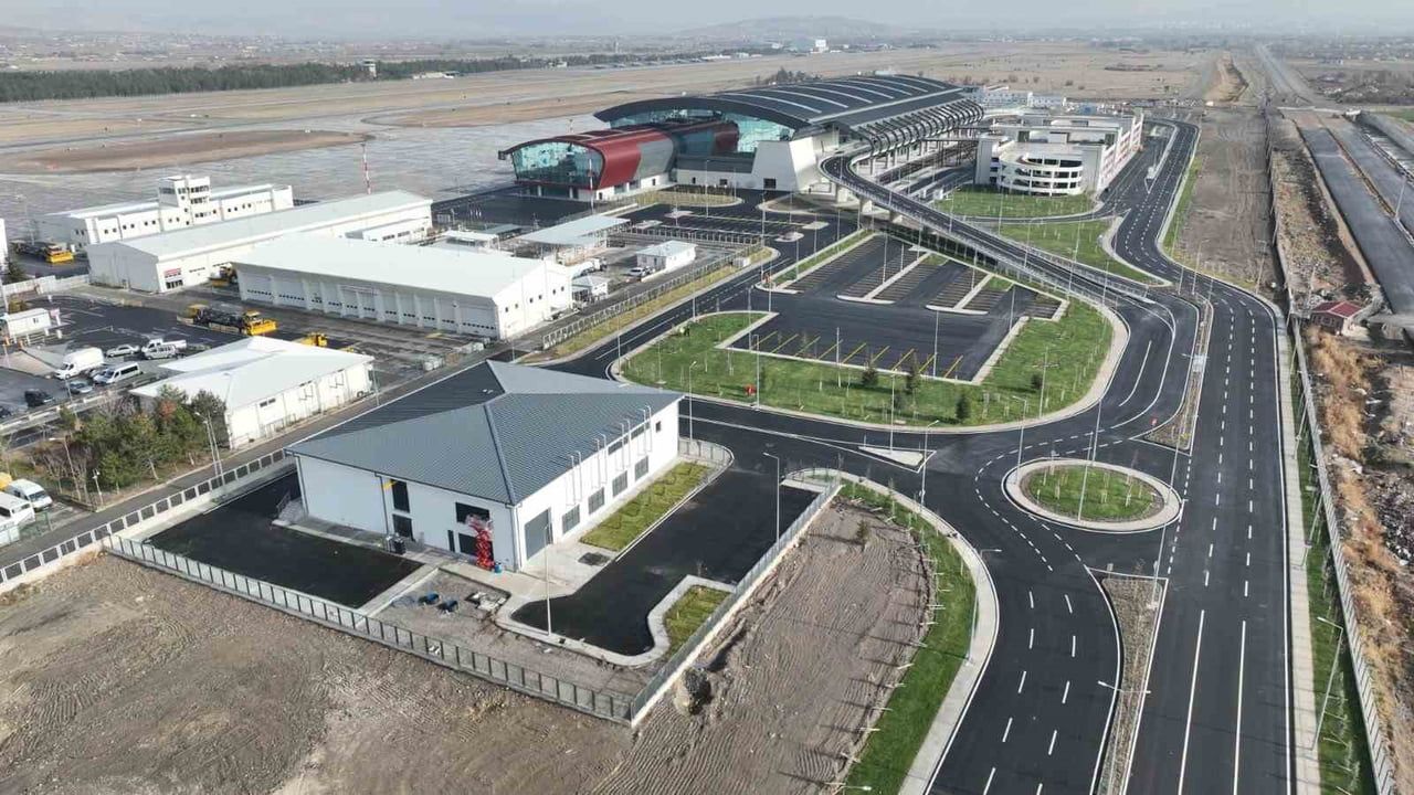 Kayseri havalimanı yükseliyor: başmüdürlük statüsü şehre yeni avantajlar getiriyor