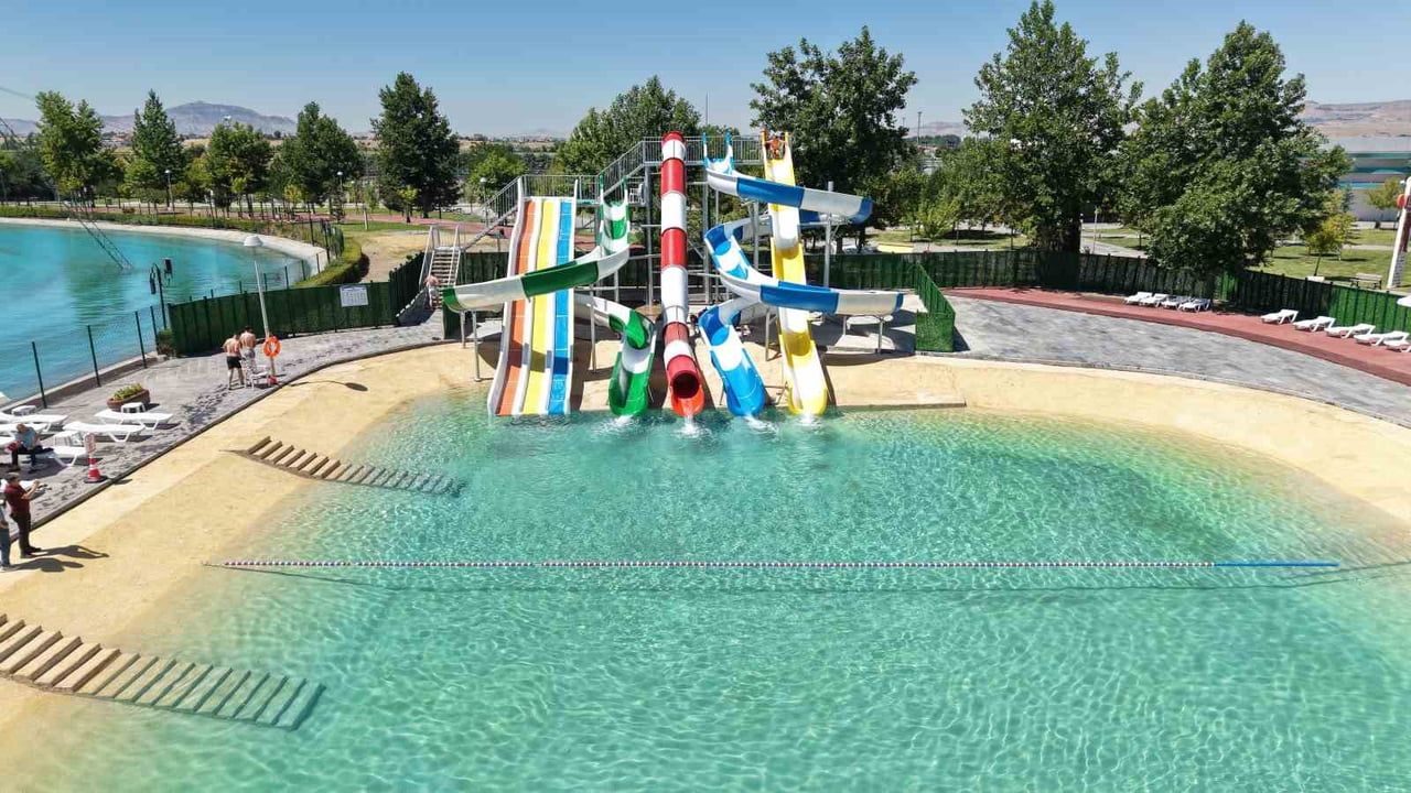 Kayseri'ye spor ve eğlenceyi birleştiren İç Anadolu'nun en büyük aqua parkı