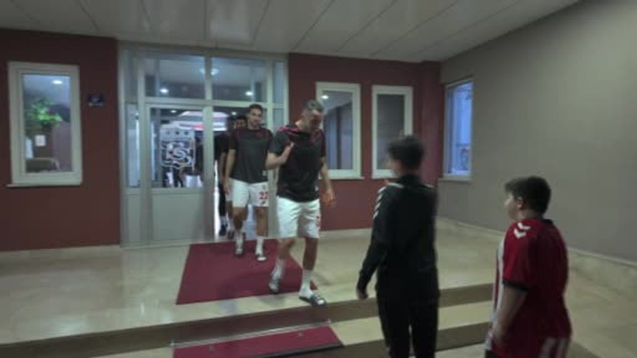 Kazayı atlattı, kulübünde destek buldu: Sivasspor'un genç ismi taburcu oldu