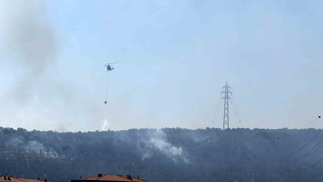 Kazdağları eteklerinde Kadıköy'de dumanlar azaldı, Yolören'de müdahale sürüyor