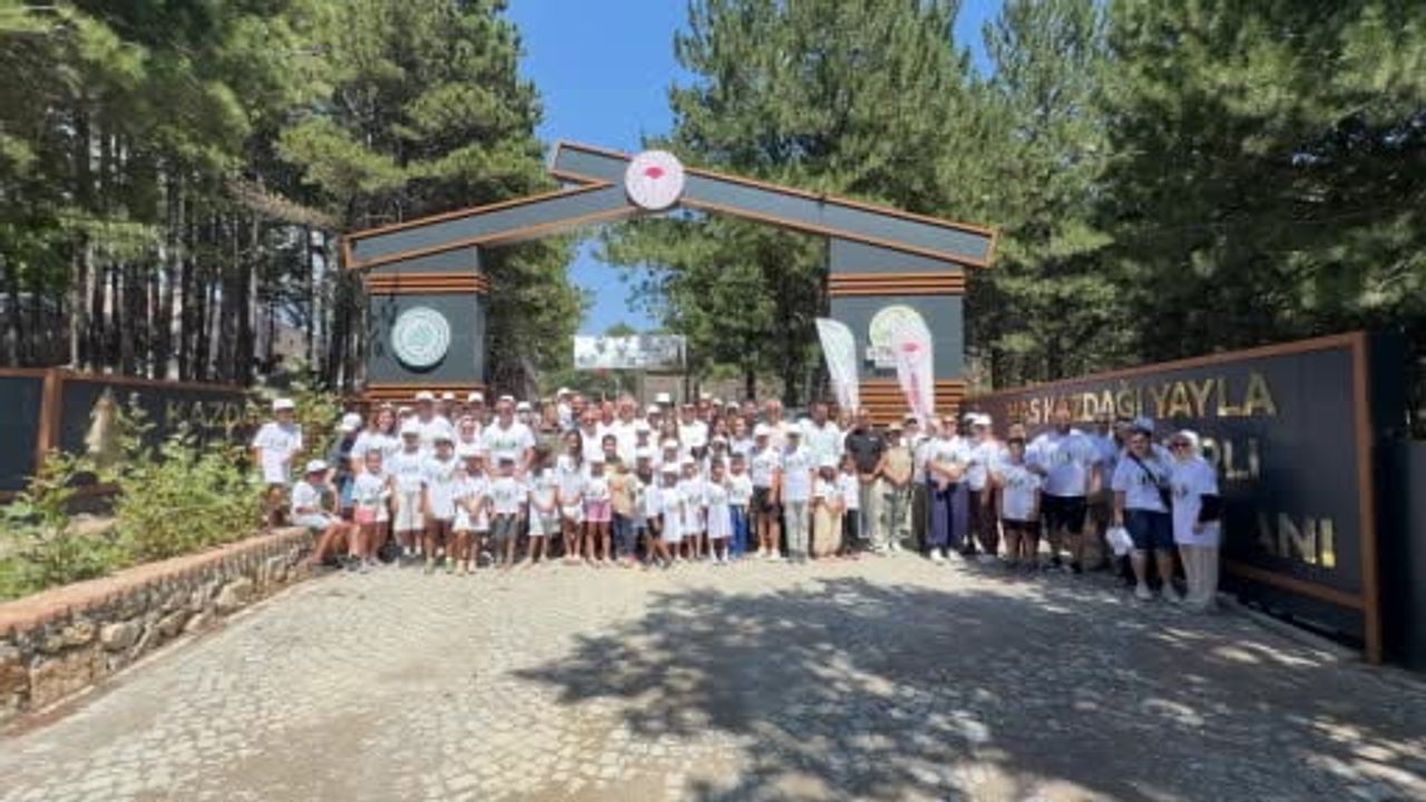 Kazdağları'nda aileler doğaya bağlandı: 2026 aile kampı buluşması