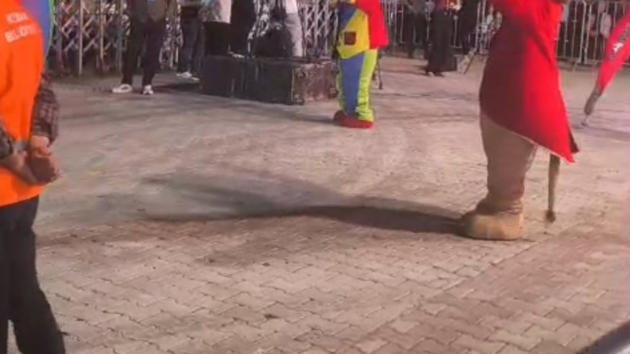 Keban'da fırtınada devrilen led ekranın görüntüleri ortaya çıktı