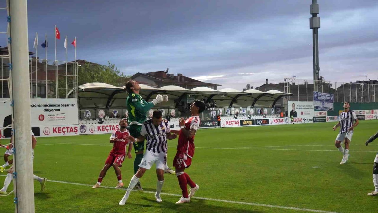 Keçiörengücü ile Ümraniyespor'un randevusu 2-2 sona erdi
